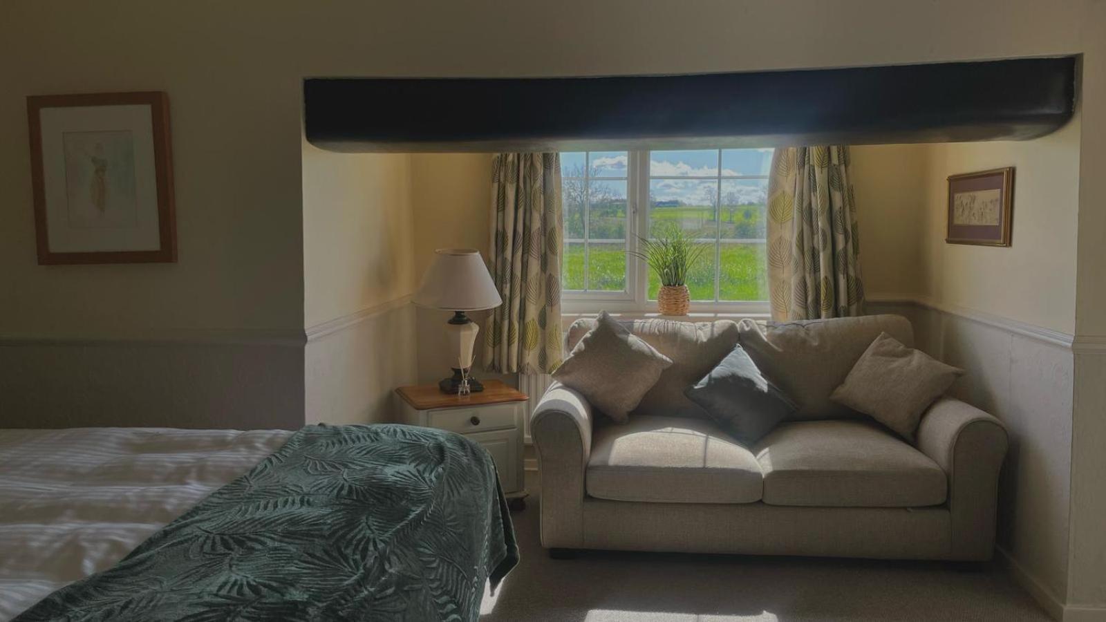 The Sibson Inn Hotel Water Newton Esterno foto