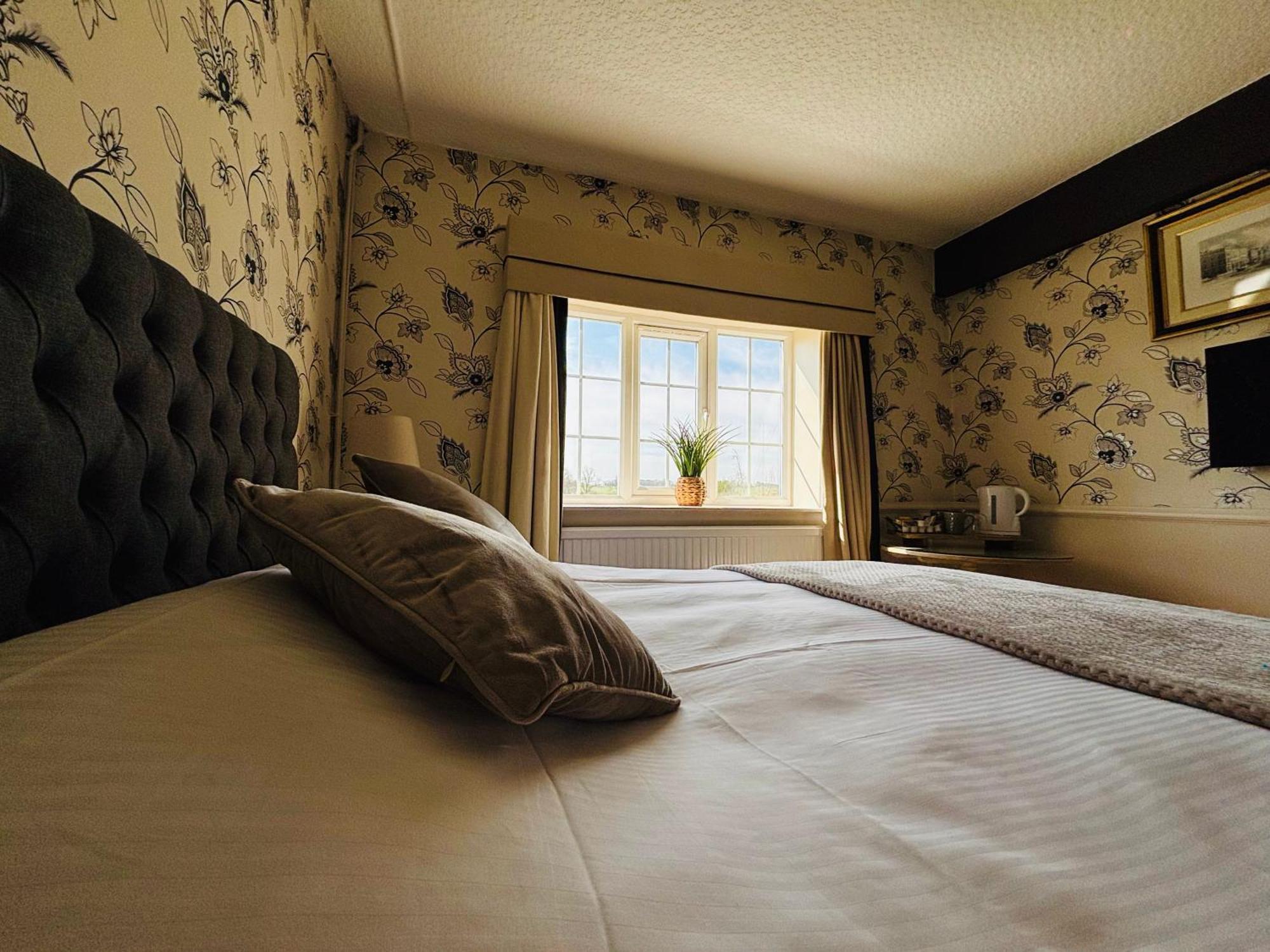 The Sibson Inn Hotel Water Newton Esterno foto