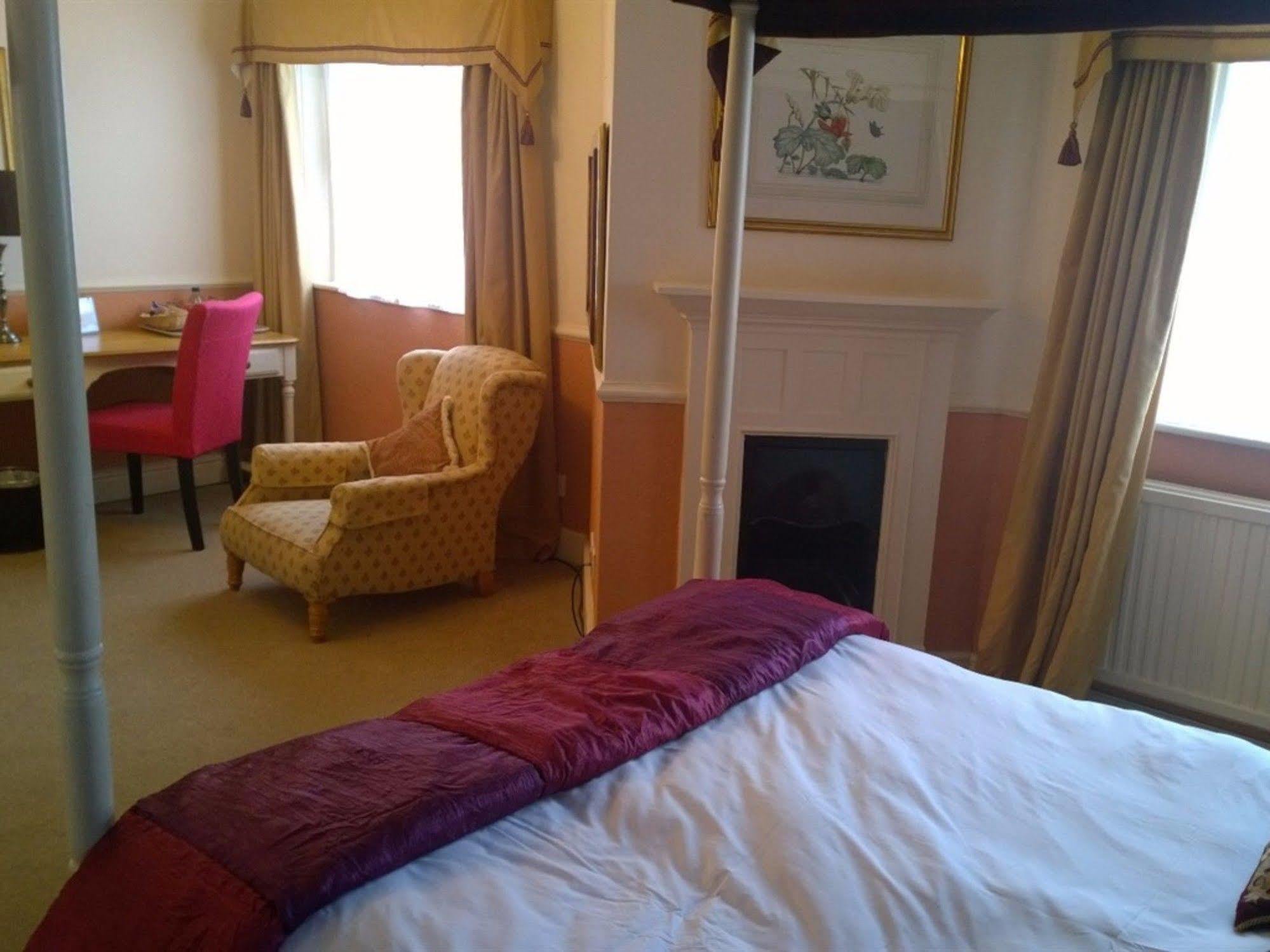 The Sibson Inn Hotel Water Newton Esterno foto